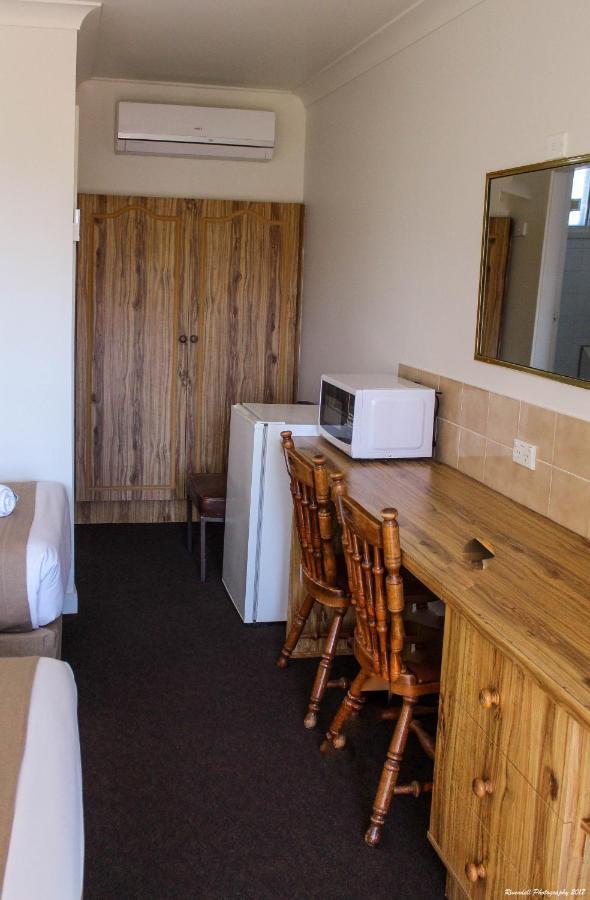 Motel Riverina Leeton エクステリア 写真