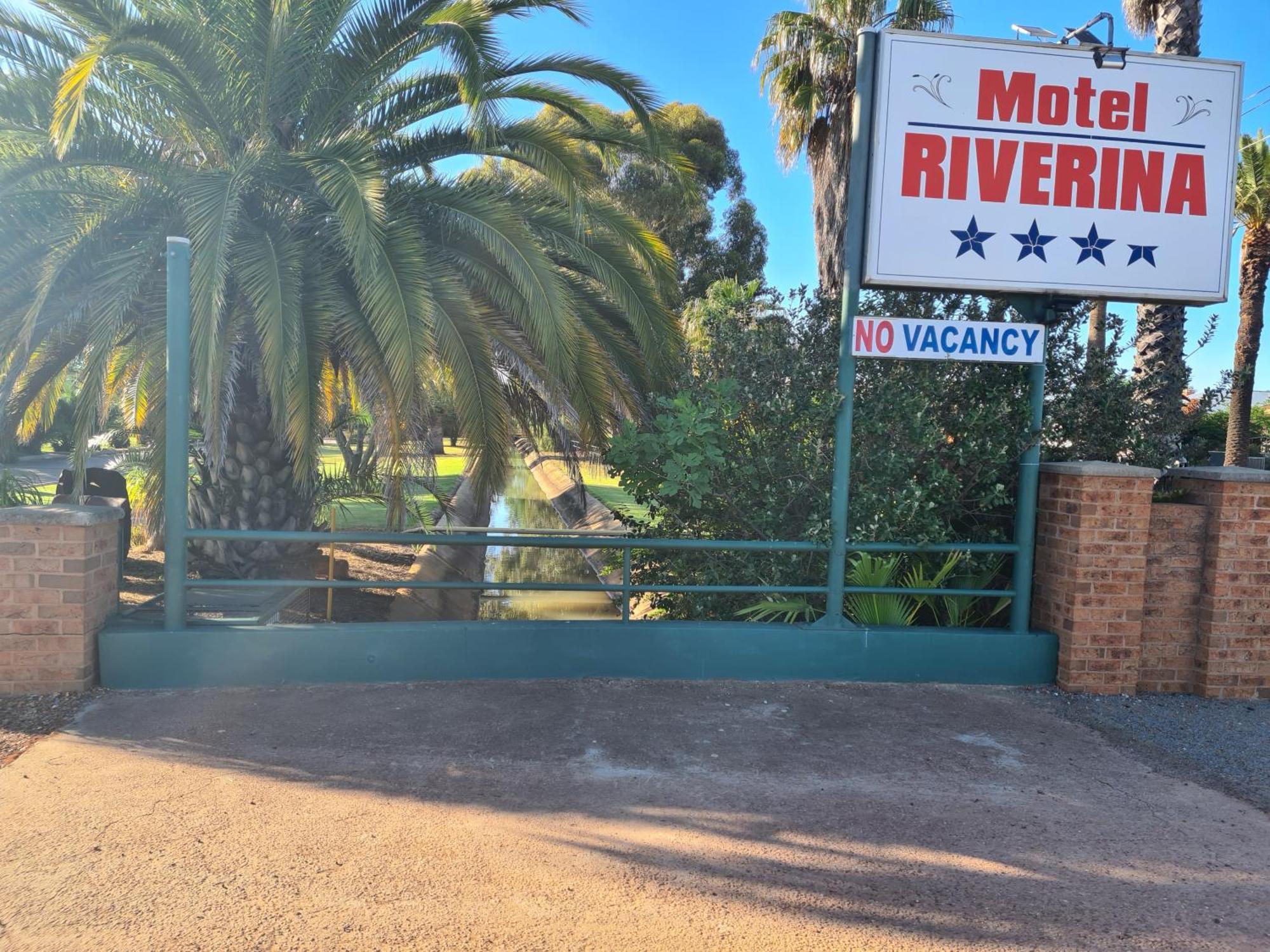Motel Riverina Leeton エクステリア 写真