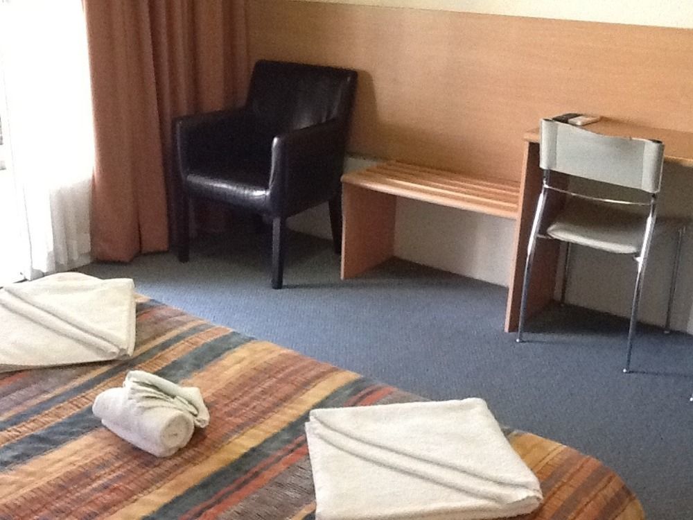 Motel Riverina Leeton エクステリア 写真