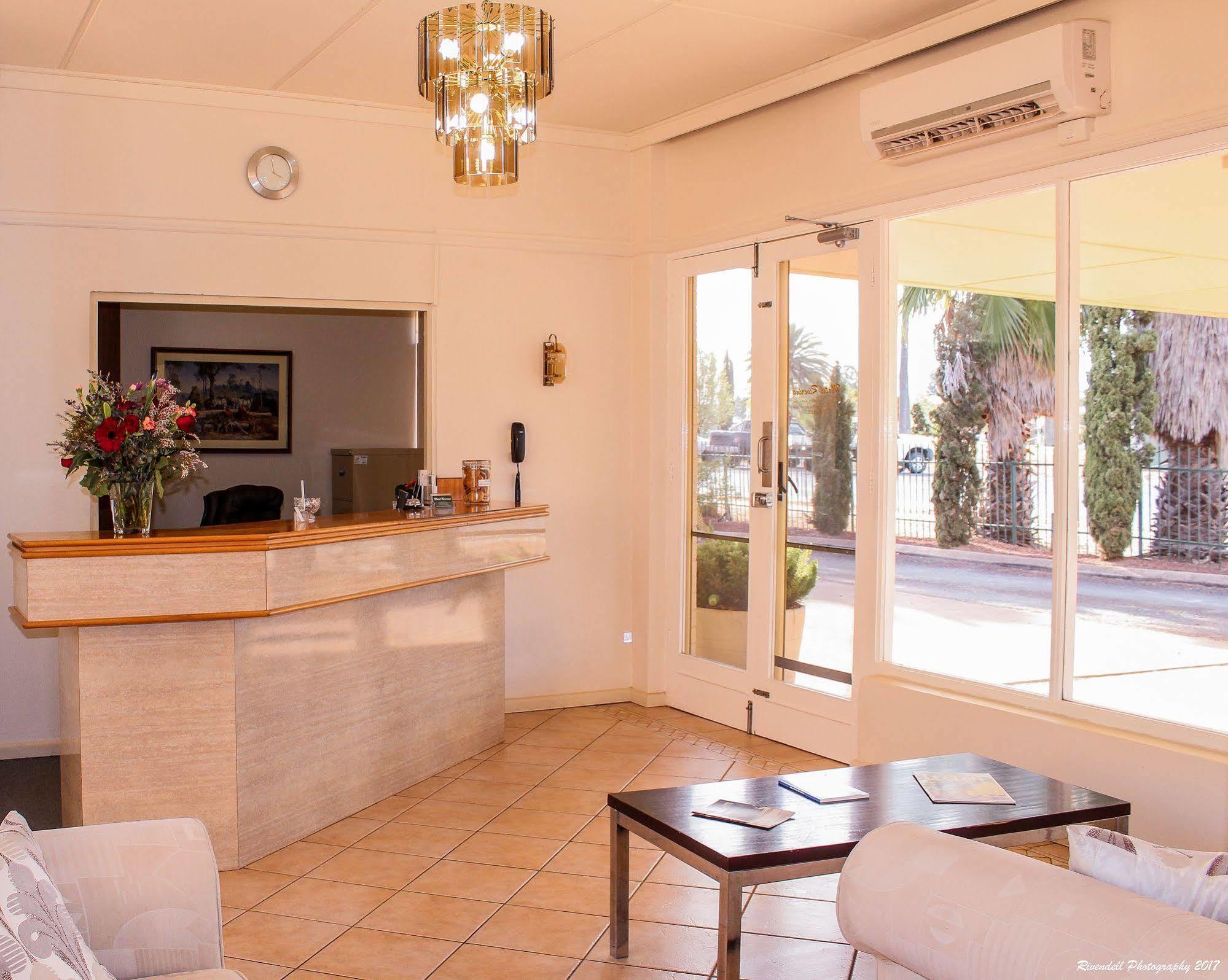 Motel Riverina Leeton エクステリア 写真