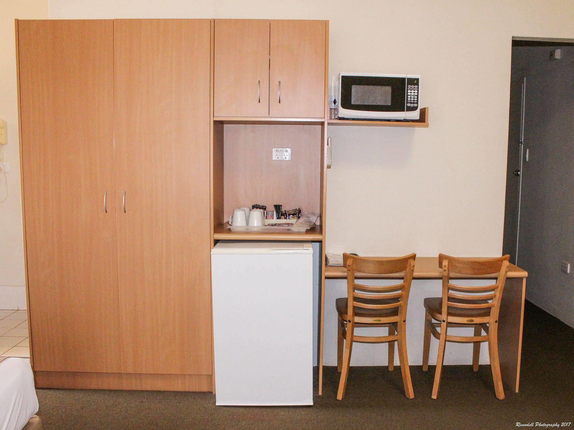 Motel Riverina Leeton エクステリア 写真