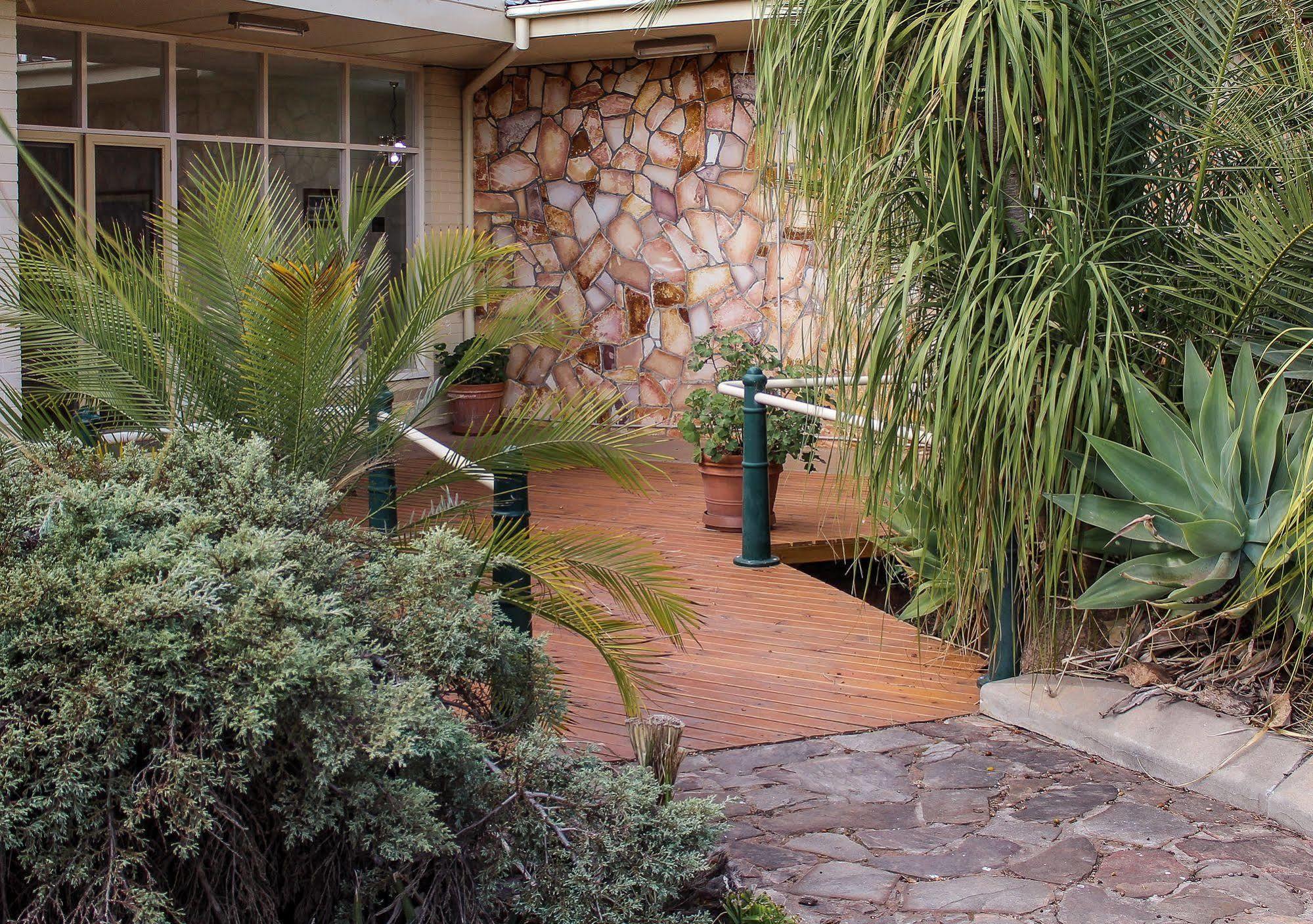 Motel Riverina Leeton エクステリア 写真