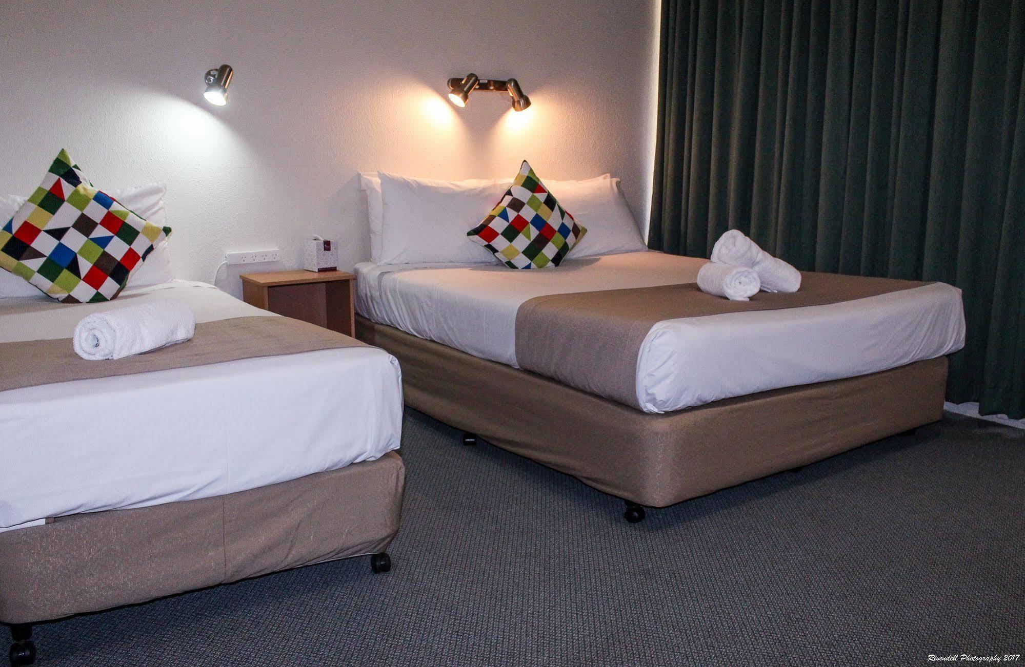 Motel Riverina Leeton エクステリア 写真