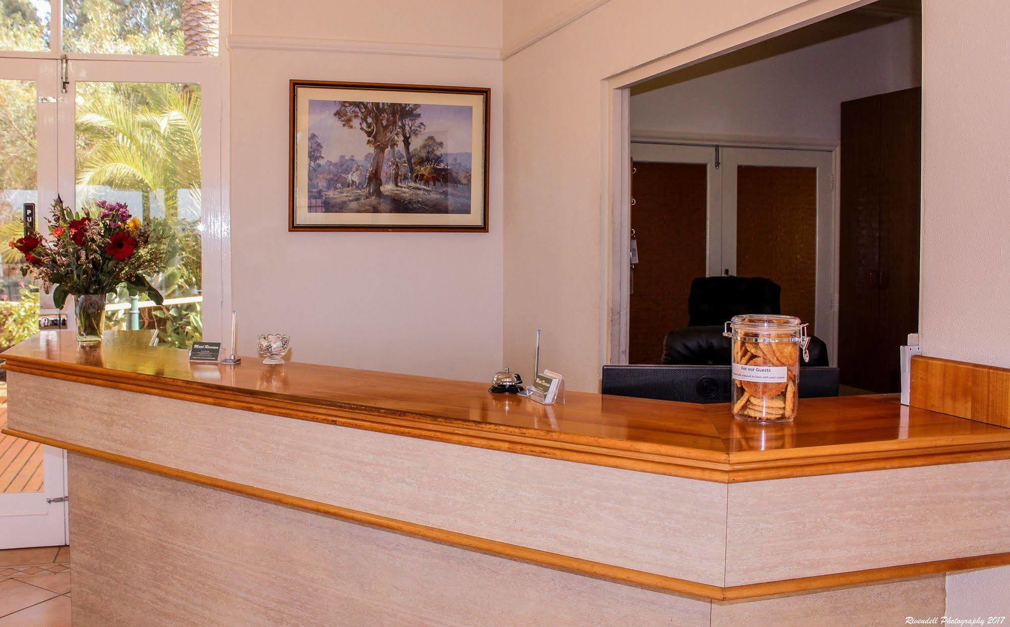 Motel Riverina Leeton エクステリア 写真